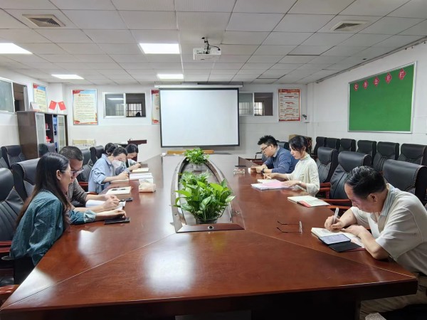 生态系教工党支部学习现场_副本.jpg