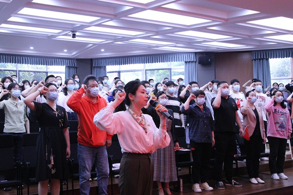 W020220531002793570415.jpg 集体宣誓_副本.jpg