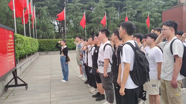 3重温入党誓词_副本_副本.png